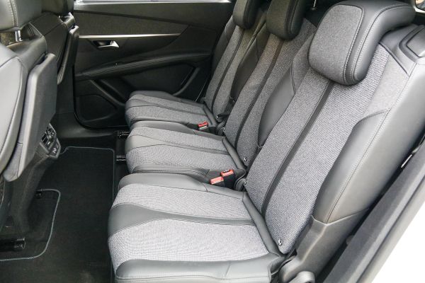 car Peugeot 5008 id11501 photo #9